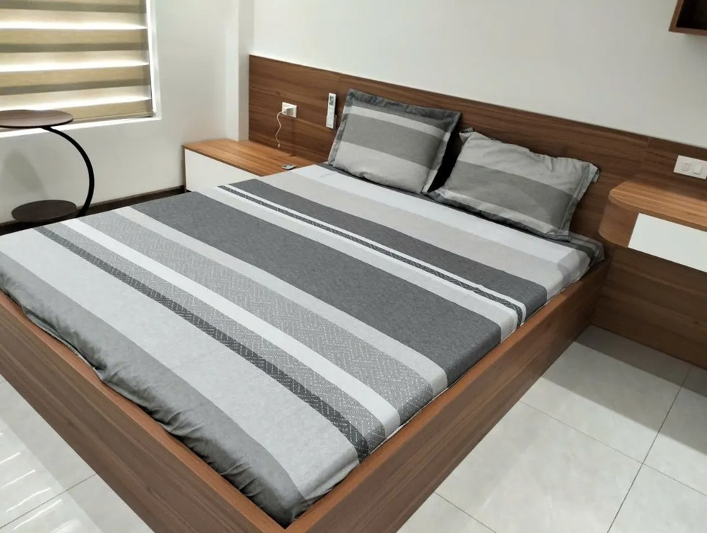 BÁN NHÀ LÔ GÓC – THANG MÁY – Ô TÔ TRÁNH – VIEW SÔNG HỒNG – NGỌC THỤY LONG BIÊN 30M2 5 Tầng X 7.9 tỷ