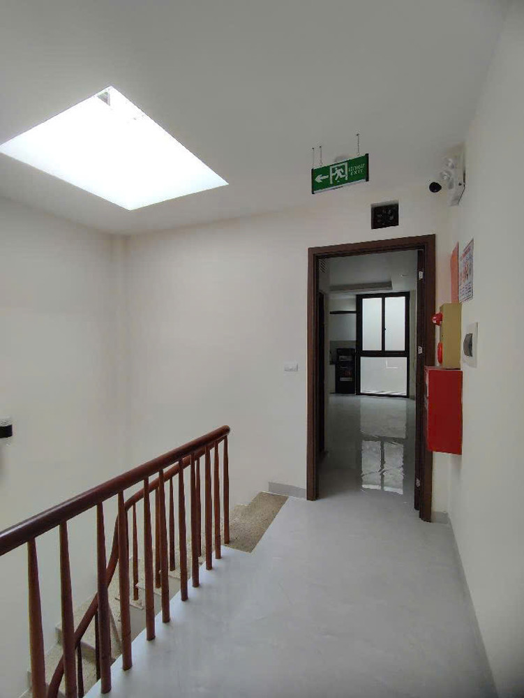 Bán nhanh tòa nhà Quan Hoa gần phố 10 phòng khép kín hơn 11 tỷ