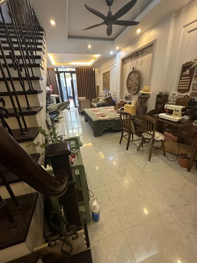 BÁN NHÀ ĐẸP NGỌC THỤY – Ô TÔ TRÁNH – KINH DOANH – GẦN PHỐ HỒNG TIẾN – LONG BIÊN 61M2 ,4 TẦNG X 11.9