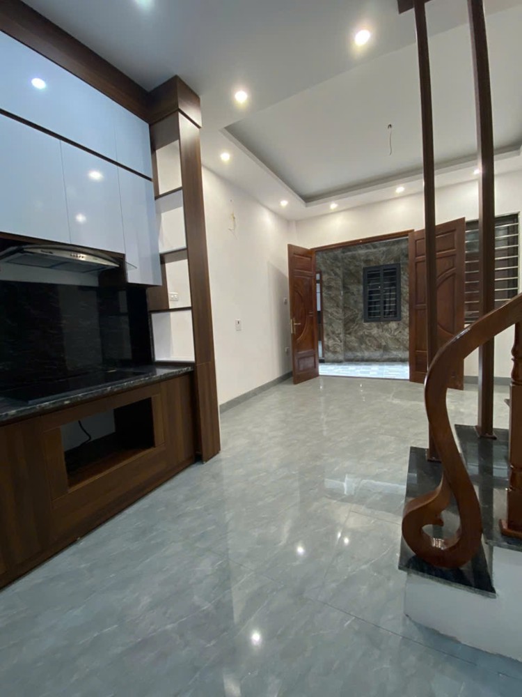 412.21.10 Ngọc Thuỵ 30 5 5 6.2 tỷ