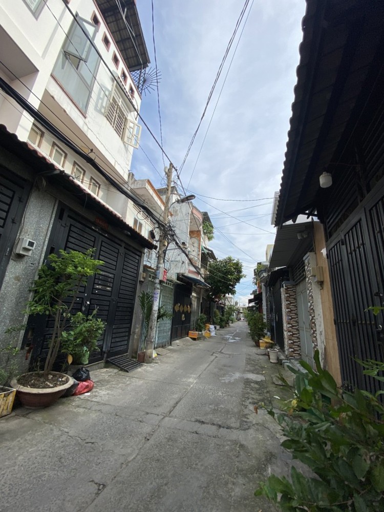 Nhỉnh 4 Tỷ – 4 Phòng Ngủ – Hẻm Ô Tô – 40M² (4x10) – Chiến Lược Bình Tân