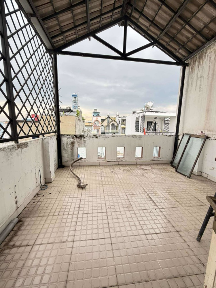 Nhỉnh 4 Tỷ – 4 Phòng Ngủ – Hẻm Ô Tô – 40M² (4x10) – Chiến Lược Bình Tân