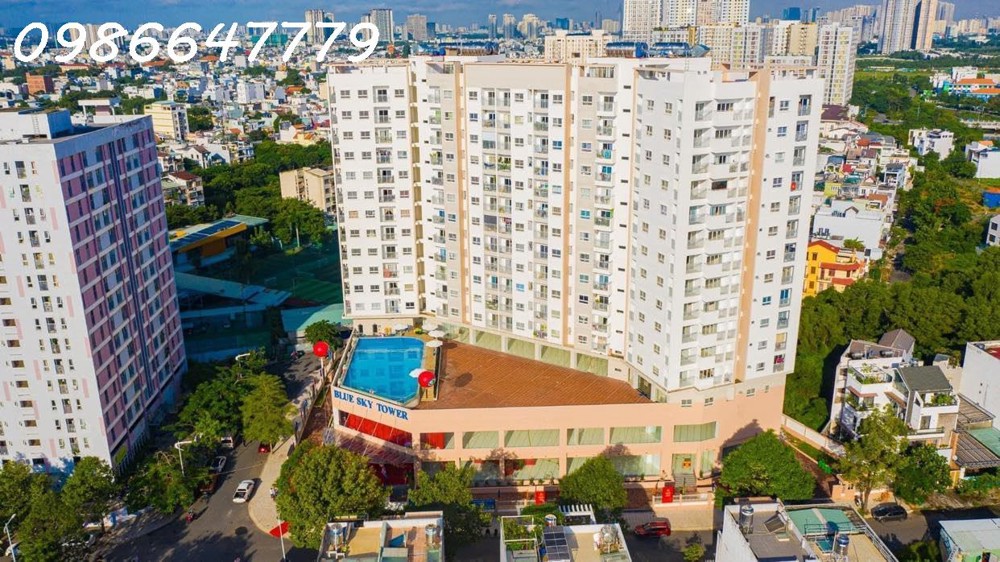 Bán căn hộ chung cư Blue Sky Tower Quận 2, HCM 59m2 2PN hướng đông view hồ bơi 2,3 tỷ bao hết phí