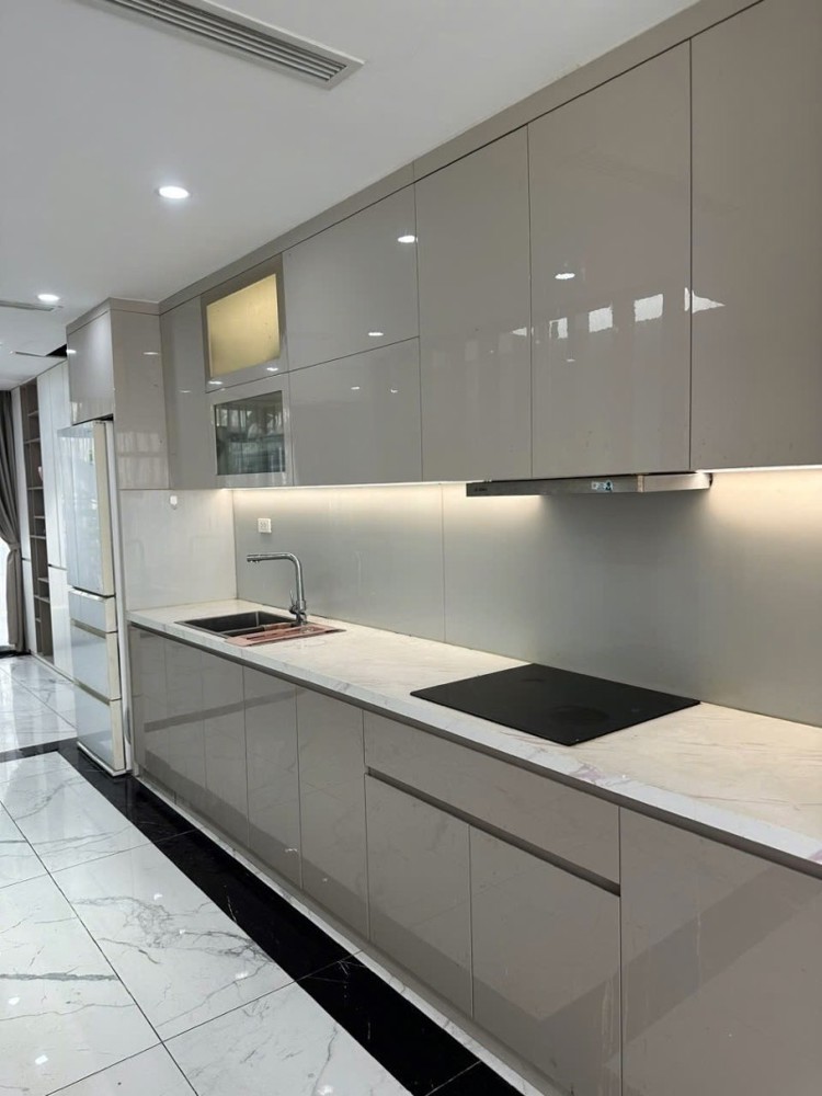 Bán nhà Bình Minh Garden – Đức Giang – 80m² – 18.7 tỷ – Thang máy xịn!