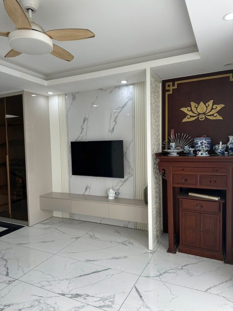 Bán nhà Bình Minh Garden – Đức Giang – 80m² – 18.7 tỷ – Thang máy xịn!
