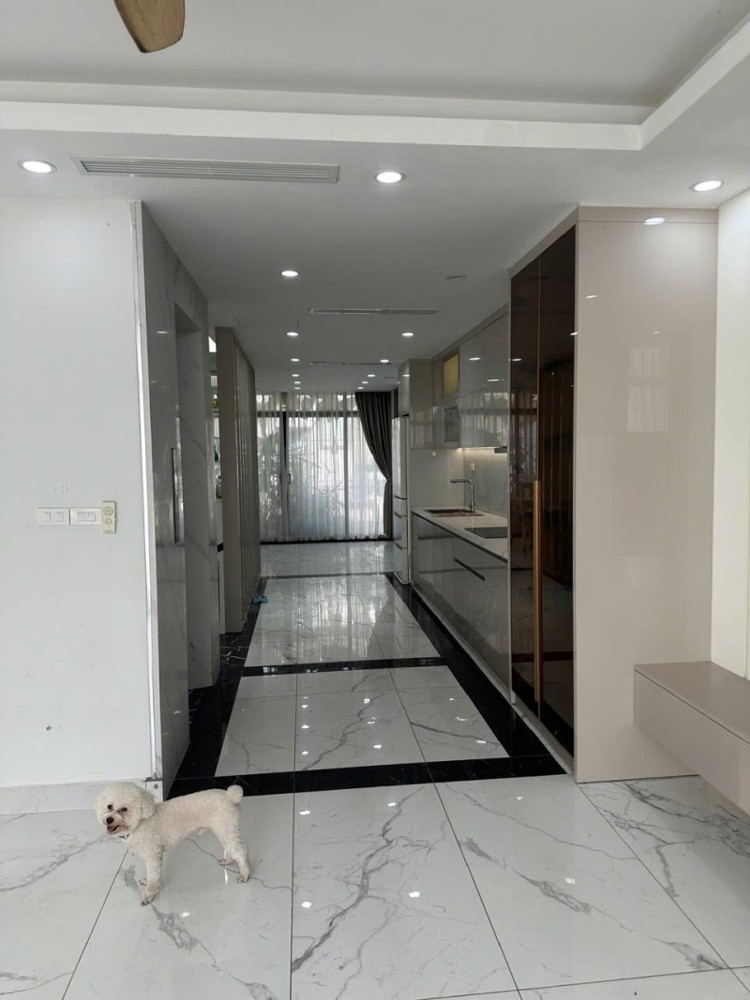 Bán nhà Bình Minh Garden – Đức Giang – 80m² – 18.7 tỷ – Thang máy xịn!