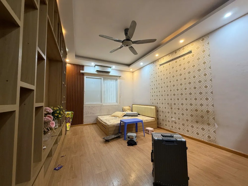 Bán Nhà Tây Sơn 25m2. 5 tầng. mặt tiền 4.1m. giá 7.98 Tỷ Đống Đa Hà Nội