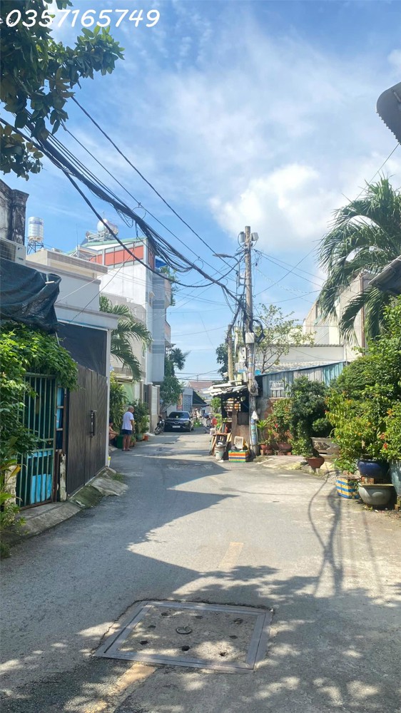BÁN NHÀ TRUNG TÂM QUẬN 9 - 2P RA LÊ VĂN VIỆT - HẺM XE Ô TÔ THOẢI MÁI - GẦN ĐH TÀI CHÍNH MARKETING 