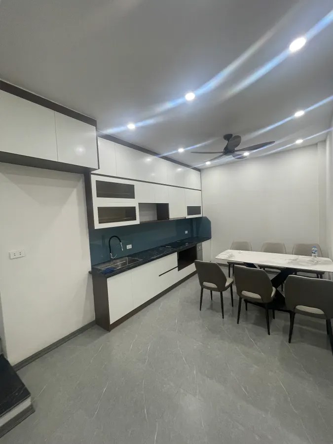 NHÀ MỚI FULL NỘI THẤT NHẬP KHẨU Ngọc Thụy 42m2 X 4 Tầng 9 tỷ Long Biên Hà Nội