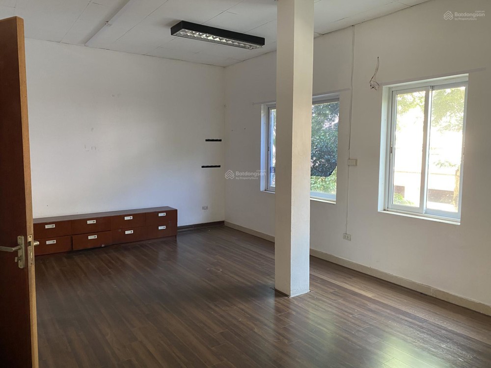 Cho thuê 2/4 tầng làm văn phòng hẻm oto đường Lý Nam Đế, Hàng Mã