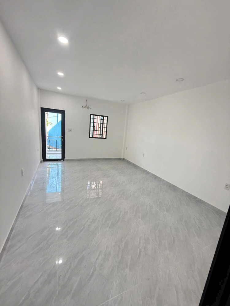 16 TRIỆU: NHÀ NGUYÊN CĂN 3 TẦNG TÂN BÌNH- LÝ THƯỜNG KIỆT- 4m X 17m– 4 PHÒNG NGỦ MỚI. VŨ 0933910039