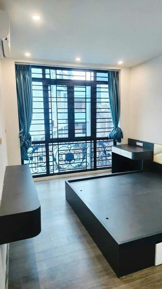 Bán Nhà Khương Thượng 32m2. 5 tầng. mặt tiền 3.4m. giá 8.5 Tỷ Đống Đa Hà Nội