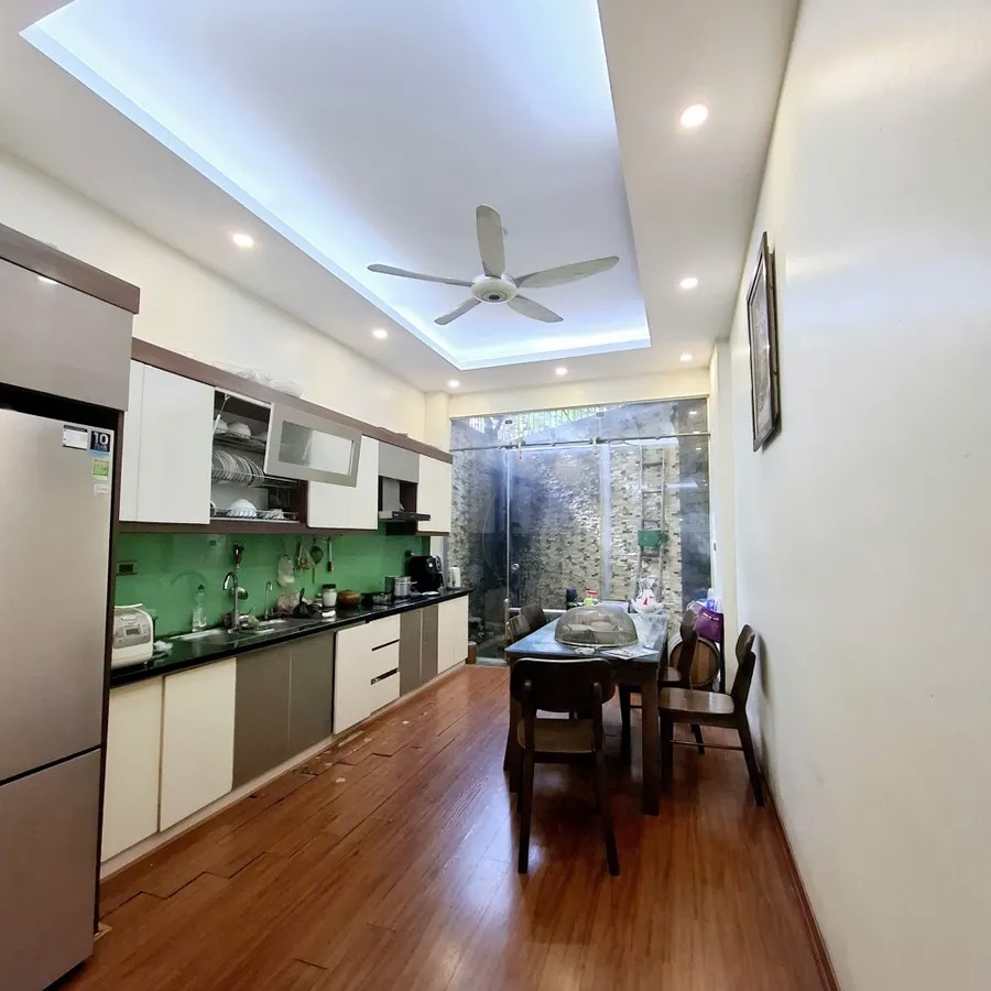 Bán Nhà Ngõ Giếng Mứt 55m2. 4 tầng. măt tiền 3.3. giá 13.5 Tỷ Hai Bà Trưng Hà Nội