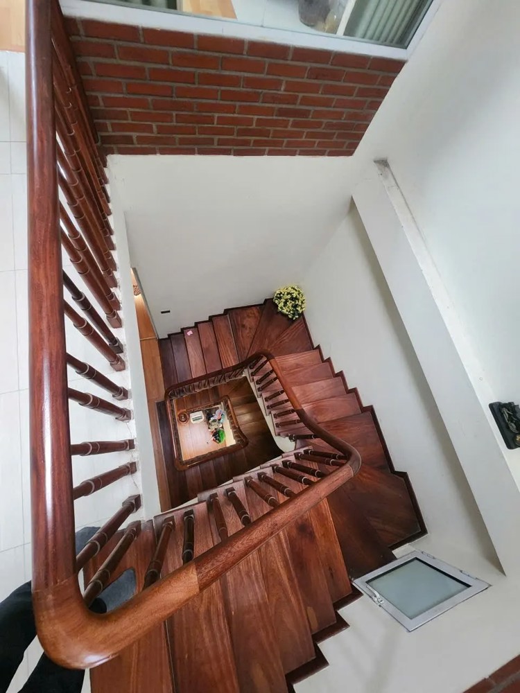 Bán Nhà Ngõ Giếng Mứt 55m2. 4 tầng. măt tiền 3.3. giá 13.5 Tỷ Hai Bà Trưng Hà Nội