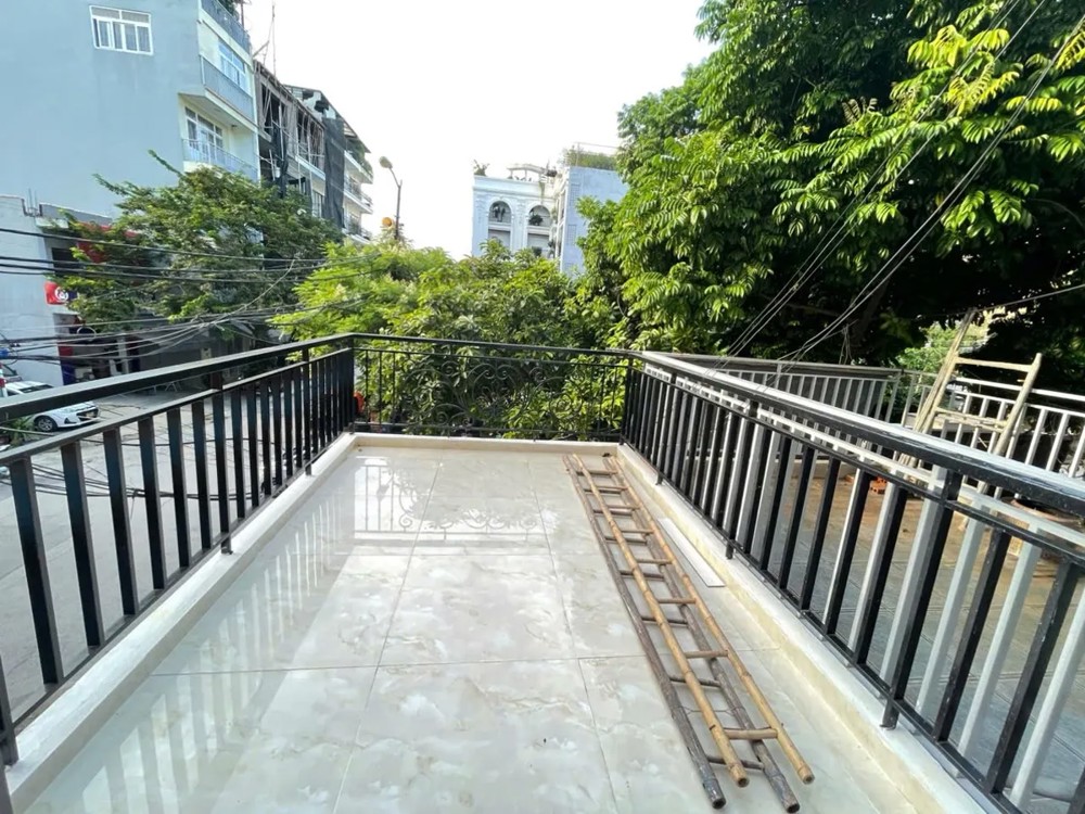 Bán Nhà Tây Kết 30/46m2. 6 tầng. mặt tiền 3m. giá 13.6 tỷ Hai Bà Trưng Hà Nội
