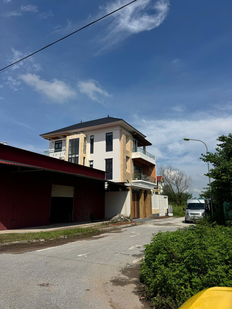 Bán Hotel  15 Phòng Tại Đường 32, Xã Ngọc Tảo, Phúc Thọ, Hà Nội, Giá Siêu Hời 9 Tỷ,112M2