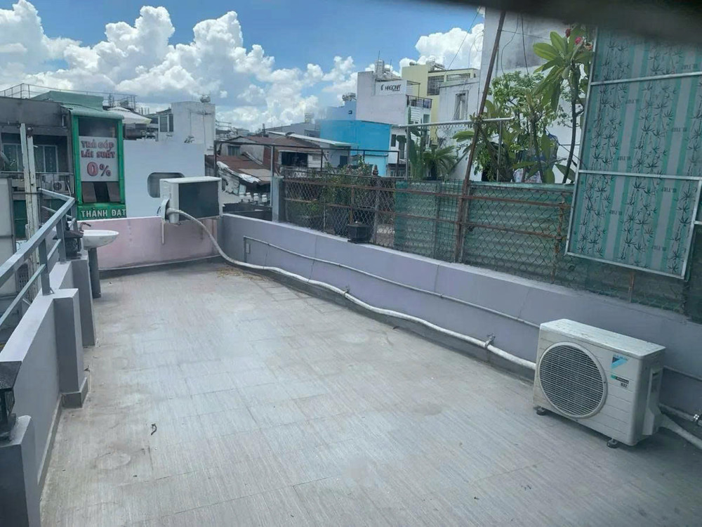 Bán gấp trong tuần Nhà mặt tiền VIP Lý Thái Tổ, Q10, 65m² (5,5x15), 4 Tầng, 6PN, Giá 14.8 Tỷ TL