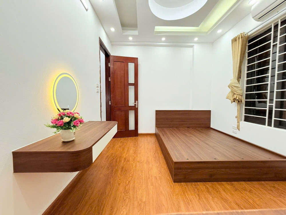 NHÀ ĐẸP, NGÕ THÔNG  RỘNG, GẦN PHỐ- FULL NỘI THẤT-  HÀNG XÓM ĐẠI ĐÔ THỊ STAR LAKE KHÔNG THIẾU GÌ