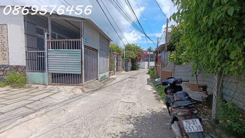CHỈ CẦN 1.6 TỶ CÓ NGAY CĂN NHÀ KINH DOANH BUÔN BÁN TẠI KHÁNH HOÀ