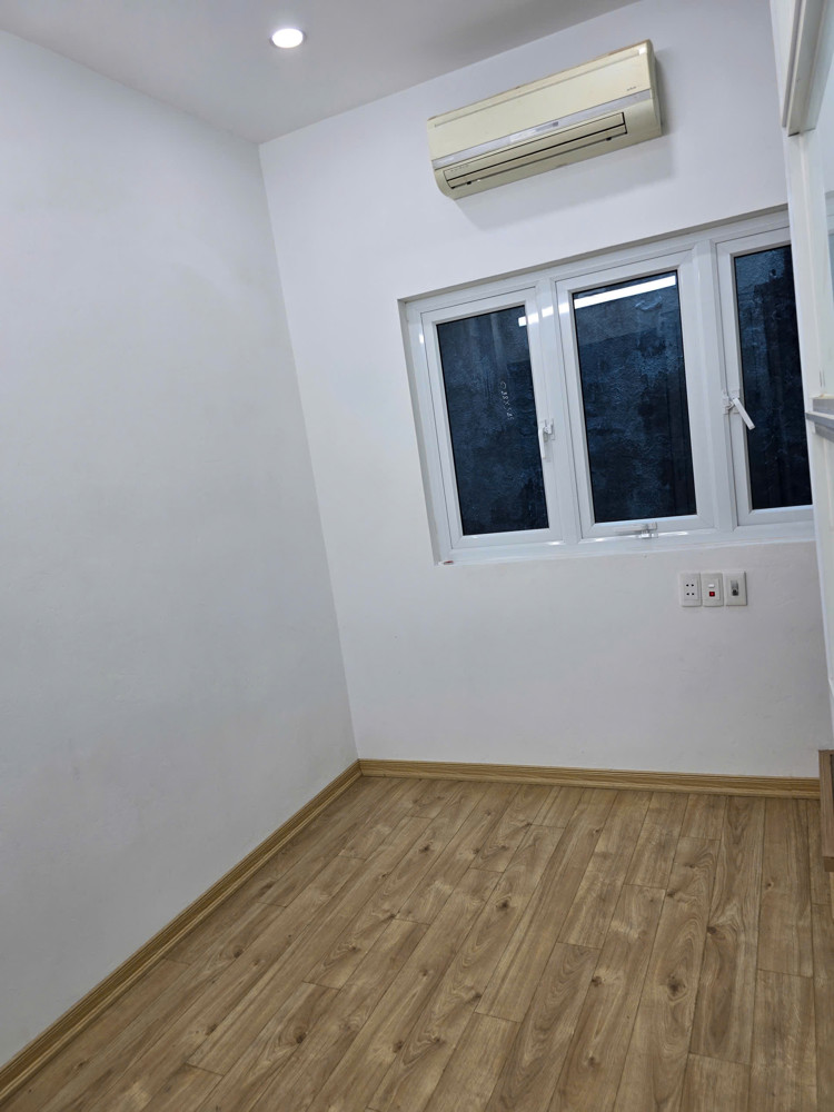 nhỉnh 2 tỷ có ngay nhà 3 tầng sổ đỏ Khâm Thiên