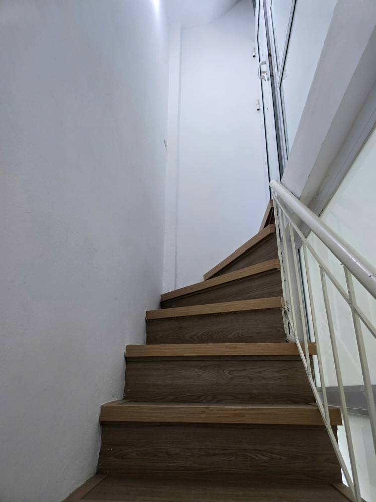 nhỉnh 2 tỷ có ngay nhà 3 tầng sổ đỏ Khâm Thiên