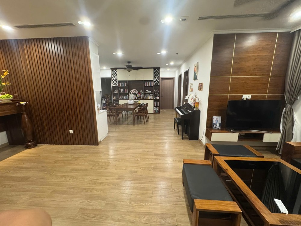 Bán Nhà Bằng B 41m2. 5 tầng. mặt tiền 4.5m. giá 9.2 tỷ Hoàng Mai Hà Nội