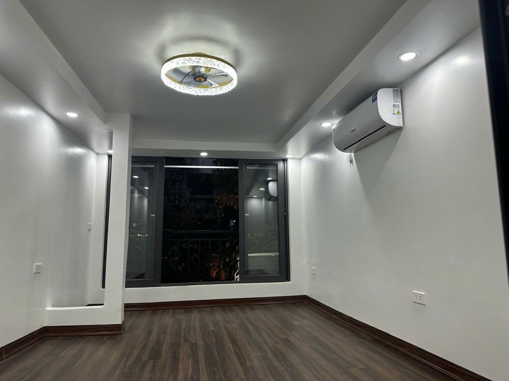 Bán căn hộ Tập thể 3 tầng x 35m2 Trần Đại Nghĩa, 3PN, 3 WC, Full đồ, 4.5 tỷ