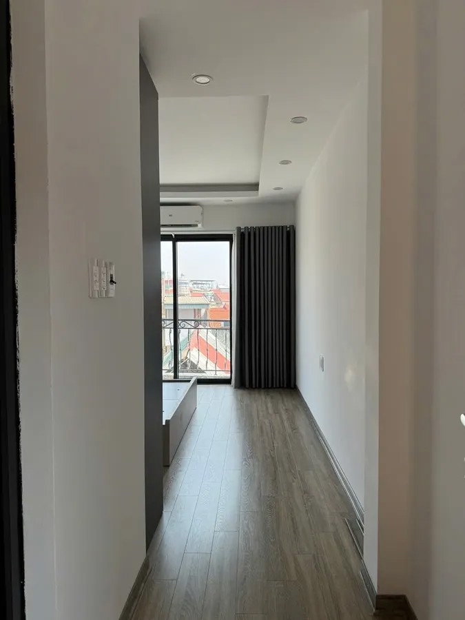 NHÀ ĐẸP VỊ TRÍ DDATRUGN TÂM ĐẦU NGỌC THỤY 10M RA Ô TÔ CHÁNH,Ngọc Thụy 34m2 X 6 Tầng 9.8 tỷ Long