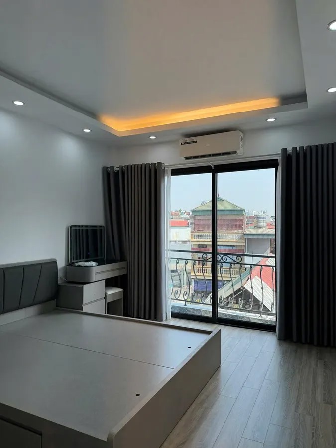 NHÀ ĐẸP VỊ TRÍ DDATRUGN TÂM ĐẦU NGỌC THỤY 10M RA Ô TÔ CHÁNH,Ngọc Thụy 34m2 X 6 Tầng 9.8 tỷ Long