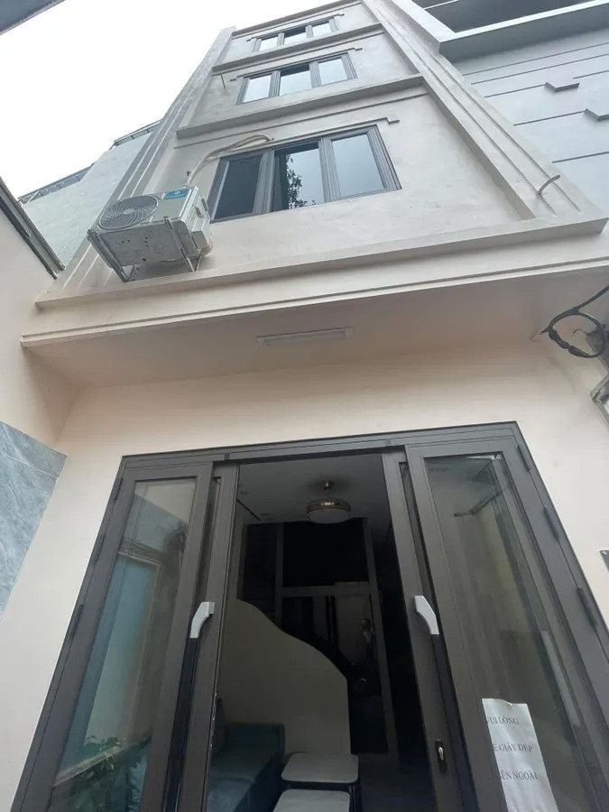 NHÀ MƠI ĐỦ NỘI THẤT Phố Ngọc Thụy 45 m2 X 4 Tầng 8.9 tỷ Long Biên Hà Nội