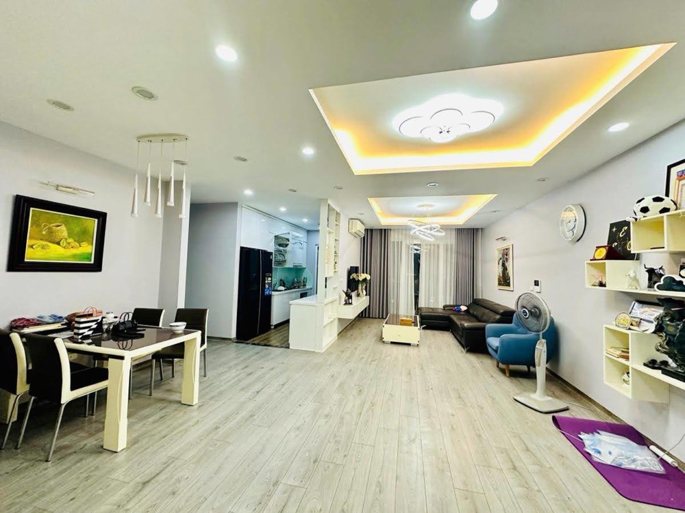 10,5 tỷ. CHCC Việt Đức Complex Lê Văn Lương, Lô góc 126m, 3 ngủ, 2WC, 2 ban công, Full nội thất cao