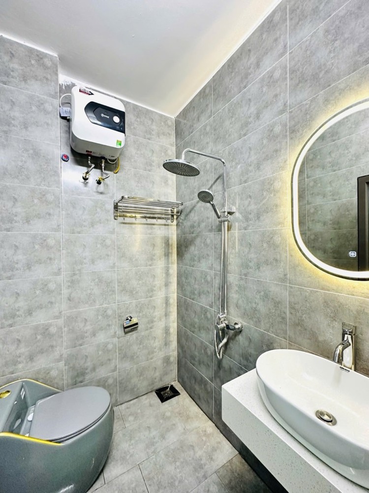 NHÀ ĐẸP CHỦ XÂY TÂM HUYẾT -5 TẦNG ĐỦ CÔNG NĂNG-GẦN HỒ TÂY-TẦM TIỀN CỰC HIẾM _32M2 – 8,25 TỶ