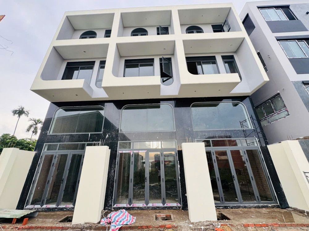 CHỈ CÒN 2 CĂN CUỐI – NHÀ LIỀN KỀ SHR NGÔ CHÍ QUỐC – HỖ TRỢ VAY 70% – GIÁ CHỈ 4 TỶ XXX