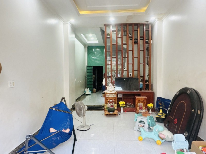 Bán nhà mặt phố 4 tầng, đường số 27, Hiệp Bình Chánh, Thủ Đức, 4x26m, 104m2, 4 PN. Giá 12.6 tỷ