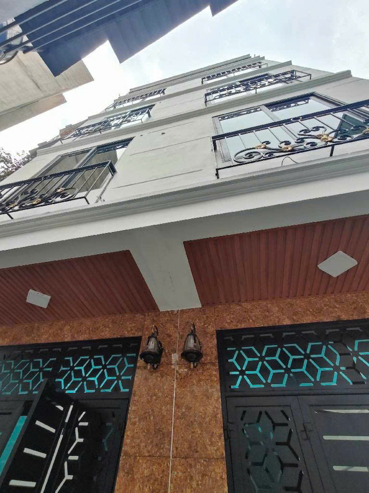 Thị trấn Văn Điển, anh em sinh đôi đẹp như minh tinh, 62m, 2 căn x 5 tầng, 9.5 tỉ