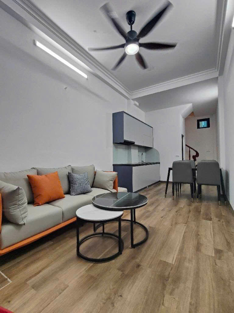 Thị trấn Văn Điển, anh em sinh đôi đẹp như minh tinh, 62m, 2 căn x 5 tầng, 9.5 tỉ