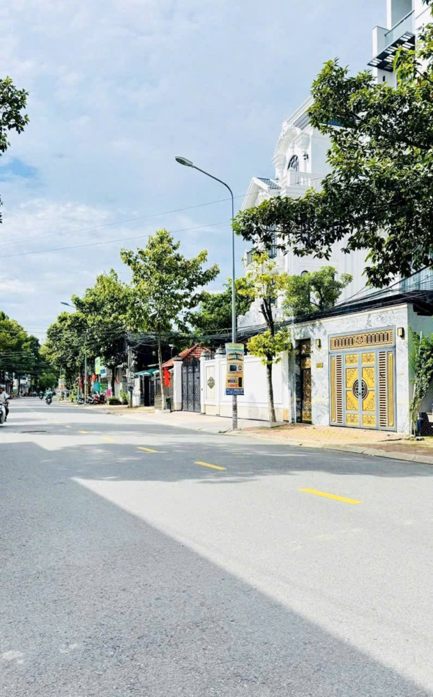 Bán đất Đông Hòa, SHR thổ cư,đường xe hơi,gần trường TH Đông Hòa,giá rẻ