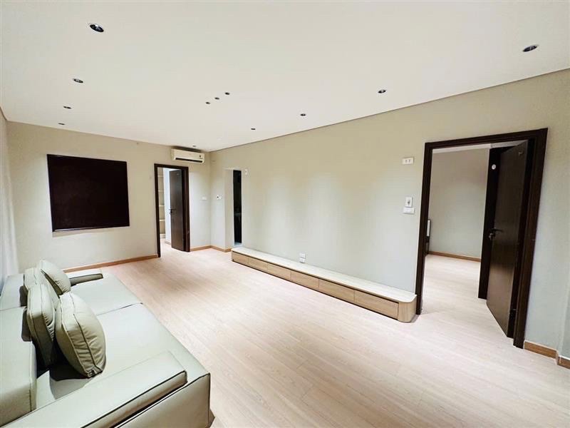 TẬP THỂ TẦNG 2  ĐƯỜNG HOÀNG QUỐC VIỆT 75M 2 NGỦ GIÁ 4,25 TỶ,FULL NỘI THẤT