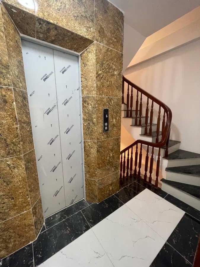 NHÀ MỚI 2 THOÁNG ,GARA Ô TÔ Vũ Xuân Thiều 50m2 X 6 Tầng mặt tiền 5m,11.8 tỷ Long Biên Hà Nội
