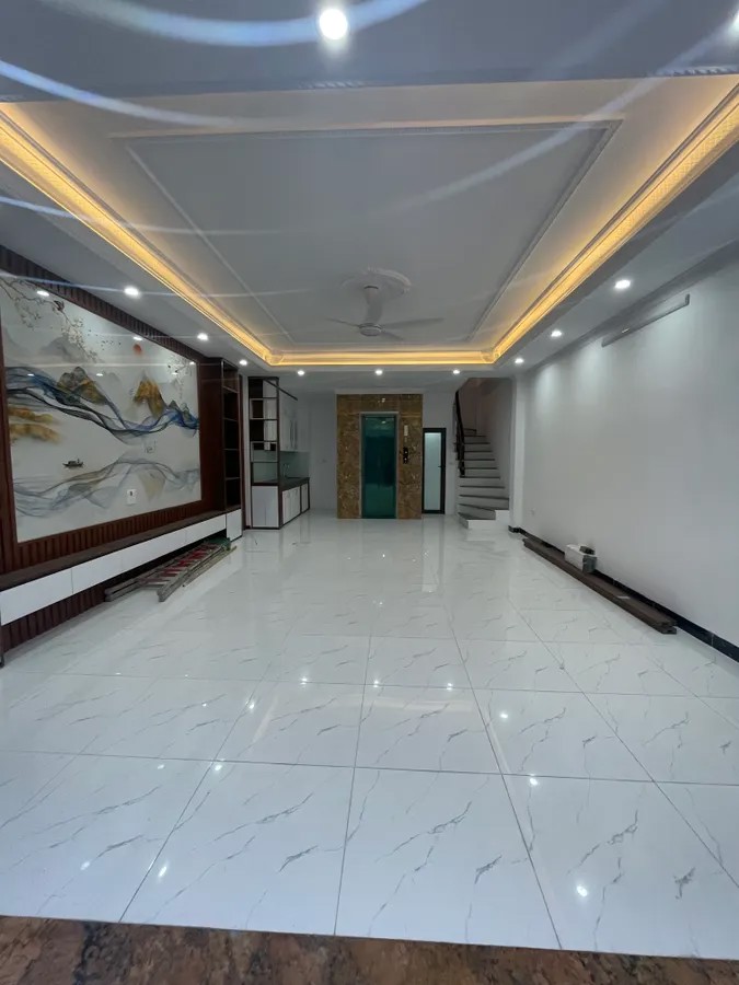 NHÀ MỚI 2 THOÁNG ,GARA Ô TÔ Vũ Xuân Thiều 50m2 X 6 Tầng mặt tiền 5m,11.8 tỷ Long Biên Hà Nội