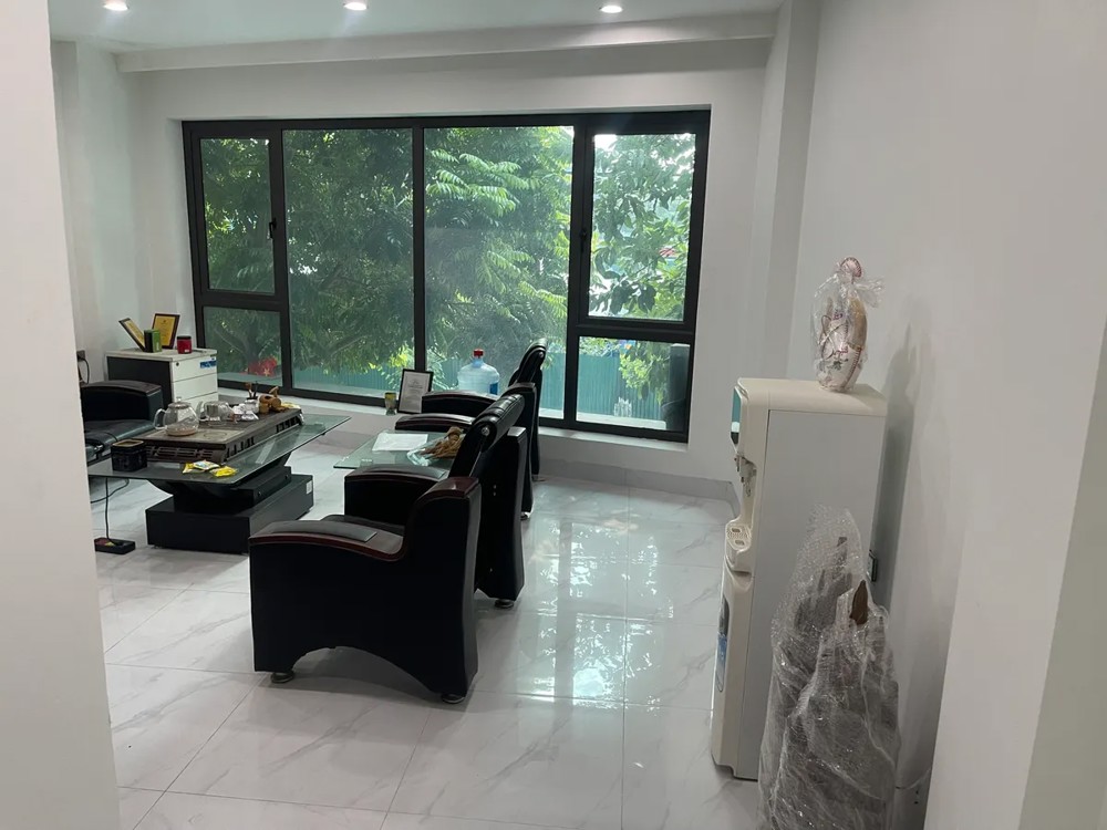 NHÀ MẶT NGÕ Ô TÔ CHÁNH- KINH DOANH ĐỈNH Phố Đức Giang 33/39m2 X6 Tầng12.6 tỷ Long Biên Hà Nội