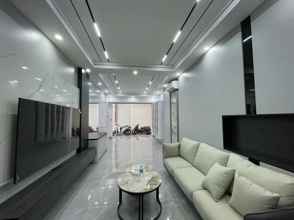 Nhà Đẹp Long Biên – 6 Tầng, Thang Máy, Gần Mặt Phố – 47m² – 12.9 Tỷ