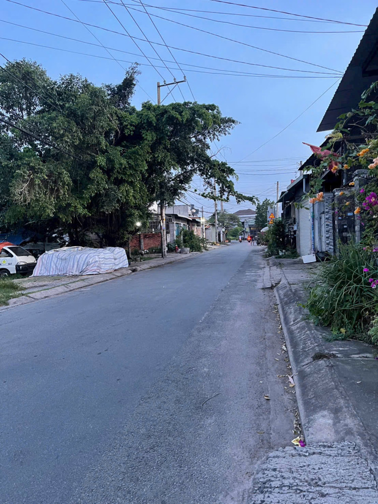 Bán đất thổ cư Hóc Môn, đường Phùng Thị Chuyện, 226m2, SHR, giá 7 tỷ - LH: