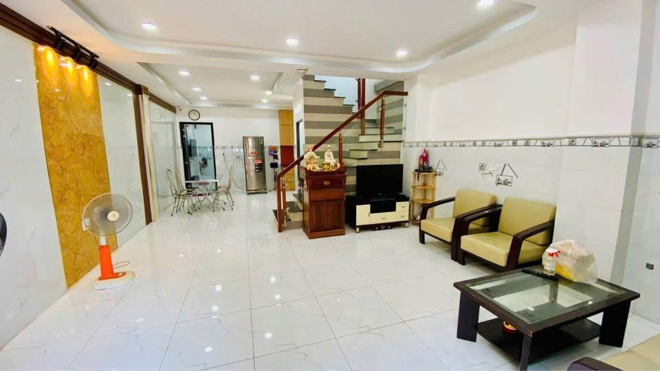 Nhà diện tích khủng hẻm Âu Dương Lân P.Chánh Hưng (P3Q8)