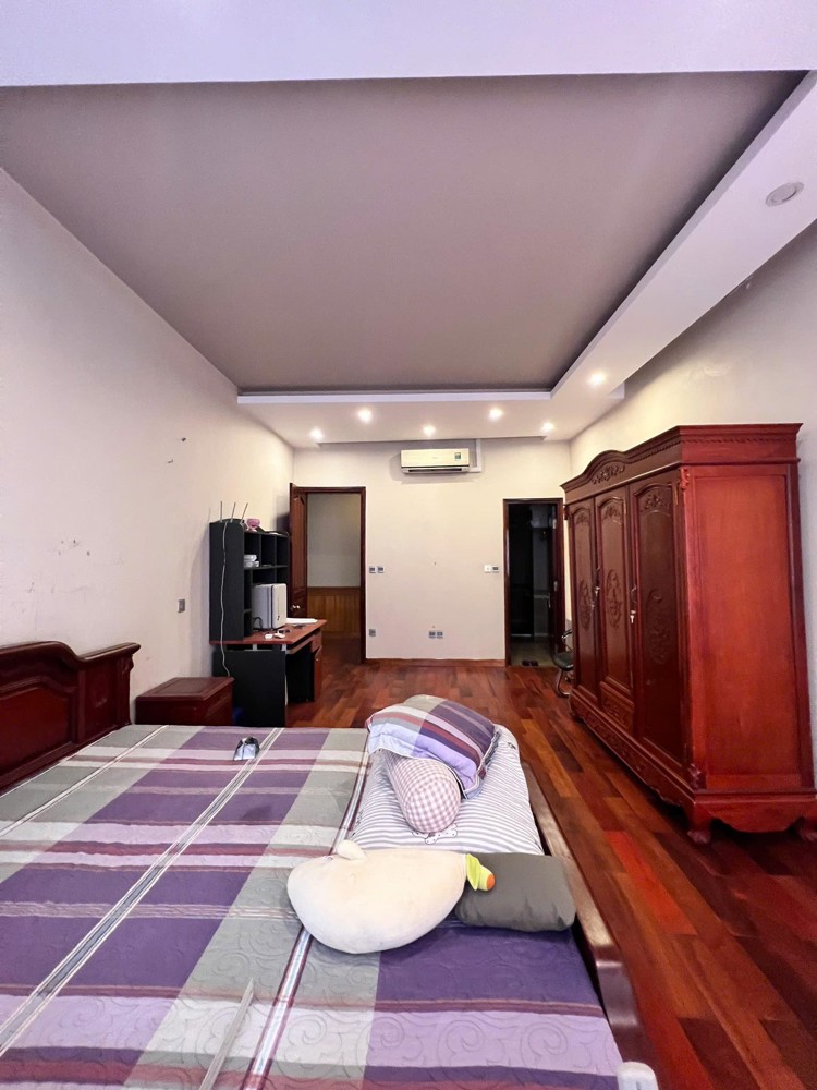 BÁN ĐẤT TẶNG NHÀ NGUYỄN XIỂN, 50M*5 TẦNG, Ô TÔ ĐỖ CỬA 24/7. GIÁ 20 TỶ (TL)