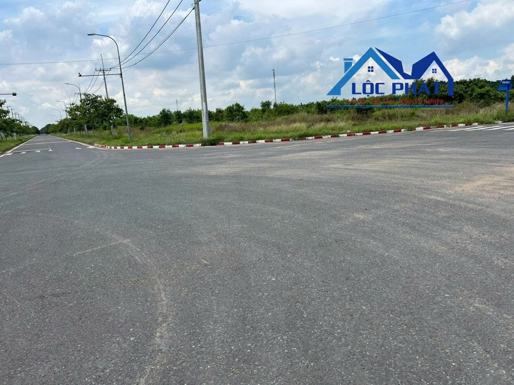 Bán đất SKK 3,1ha trong KCN Trảng Bom, Đồng Nai giá 180$/m2