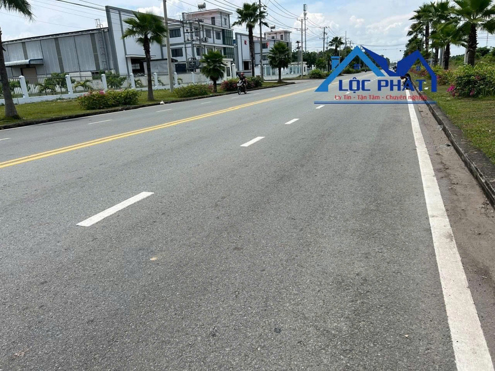 Bán đất SKK 3,1ha trong KCN Trảng Bom, Đồng Nai giá 180$/m2