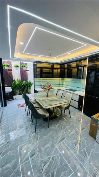BÁN NHÀ FULL NỘI THẤT - 6 TẦNG BTCT - KHU VỰC HẠ TẦNG PHÁT TRIỂN TX25 Q12- OTO VÀO NHÀ - NHỈNH 6