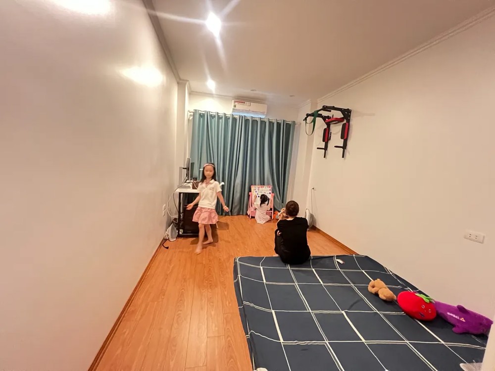 BÁN NHÀ RIÊNG PHỐ Thạch Bàn 30 M2 X 5 Tầng  5.95 Tỷ Long Biên Hà Nội