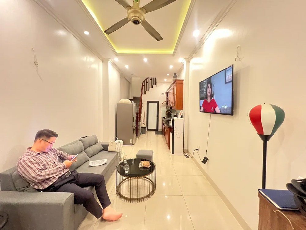 BÁN NHÀ RIÊNG PHỐ Thạch Bàn 30 M2 X 5 Tầng  5.95 Tỷ Long Biên Hà Nội